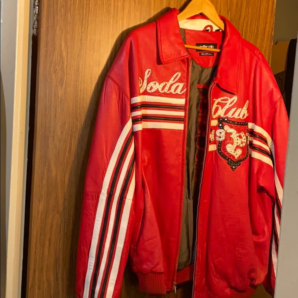 Used Pelle pelle leather in great condition